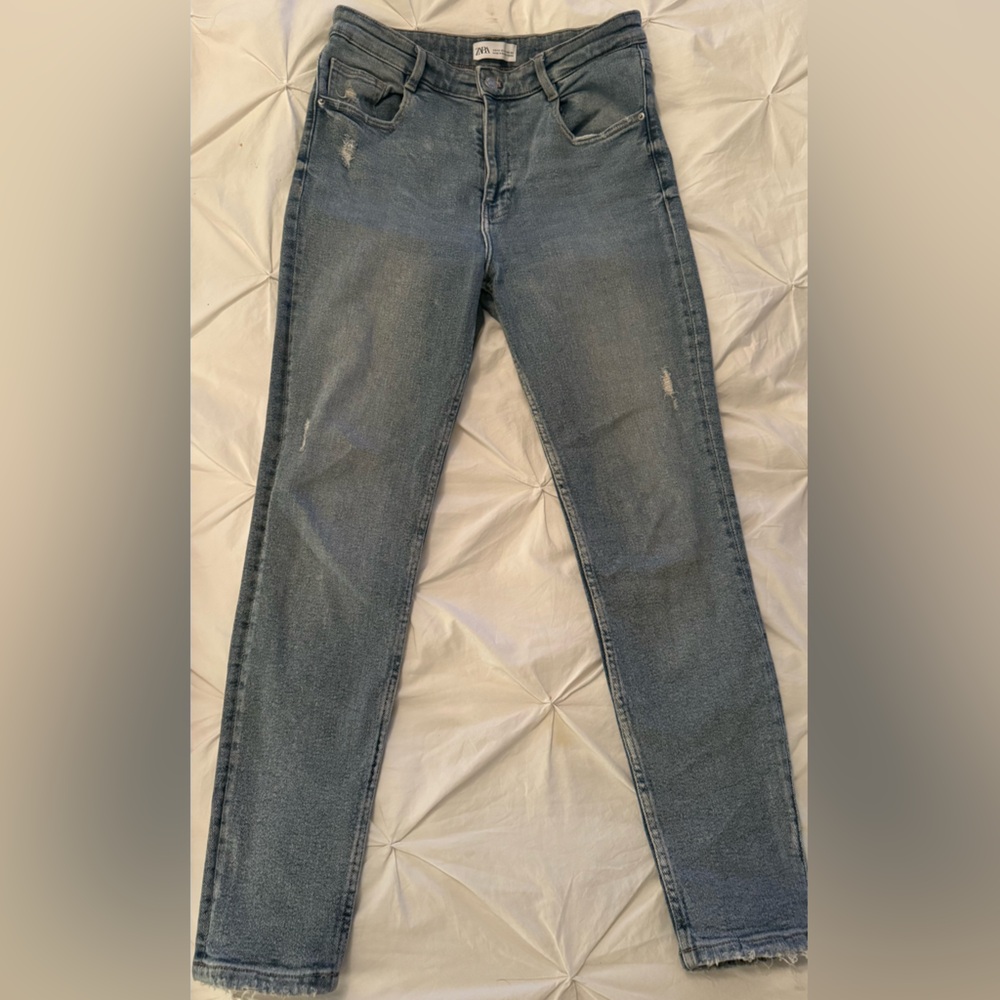 ZARA HIGH-WAISTED SKINNY JEANS — LIGHT DENIM